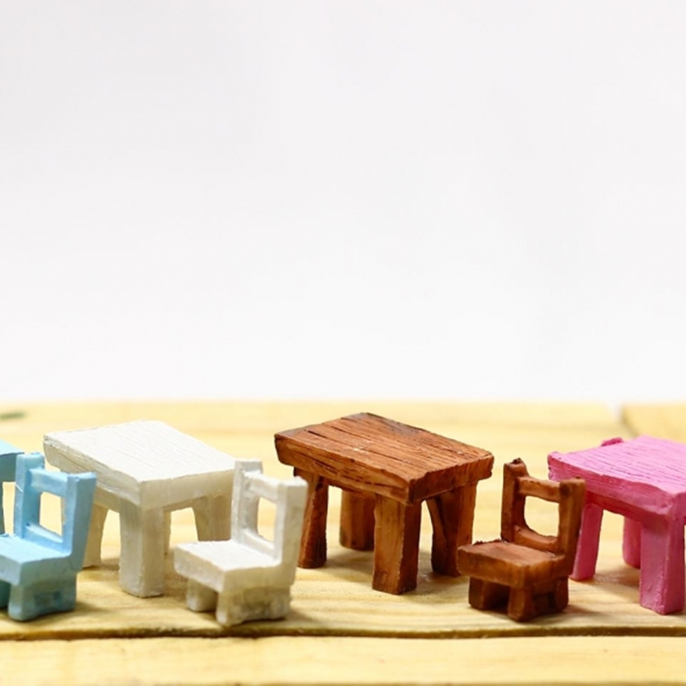 Minyatür Masa Sandalye Figürü